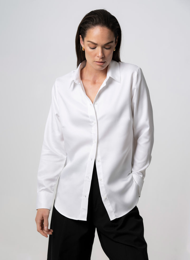 COLLEEN "THE ESSENTIAL" WHITE SEMI-FIT BASIC SHIRT IN TENCEL